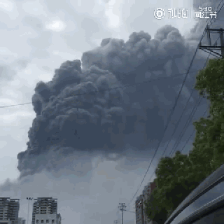 湖北當(dāng)陽一熱電廠爆炸,現(xiàn)場煙塵滾滾