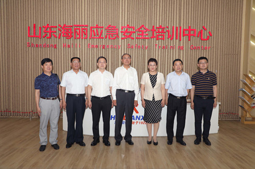 億和海麗總經(jīng)理與中國(guó)應(yīng)急管理領(lǐng)導(dǎo)大合影