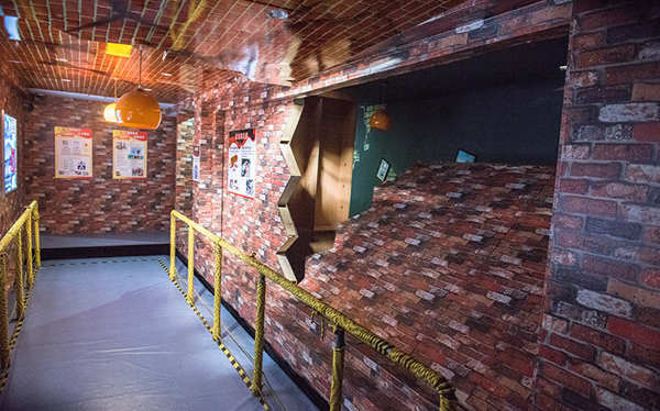 VR模擬地震體驗館